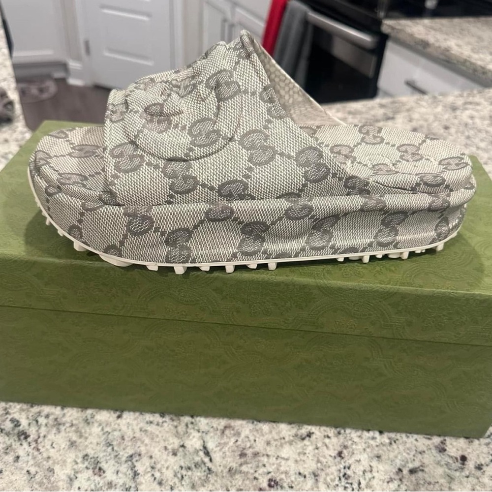 Gucci slide